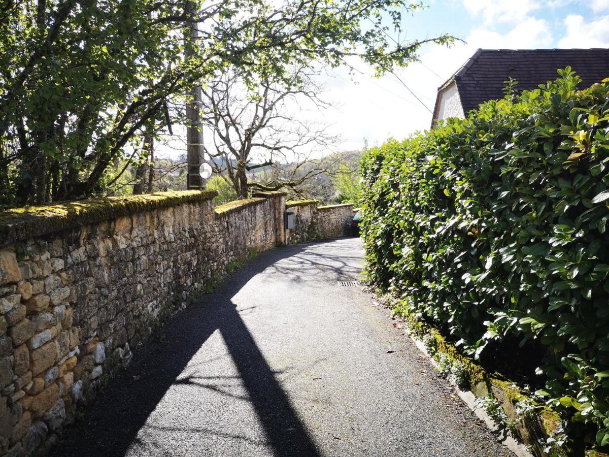 Le Petit Cocon De La Poste Apartment Gourdon-en-quercy Bagian luar foto