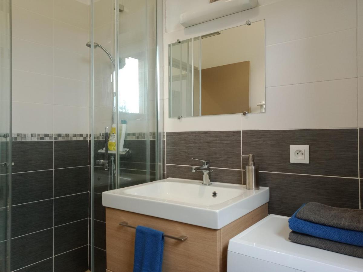 Le Petit Cocon De La Poste Apartment Gourdon-en-quercy Bagian luar foto